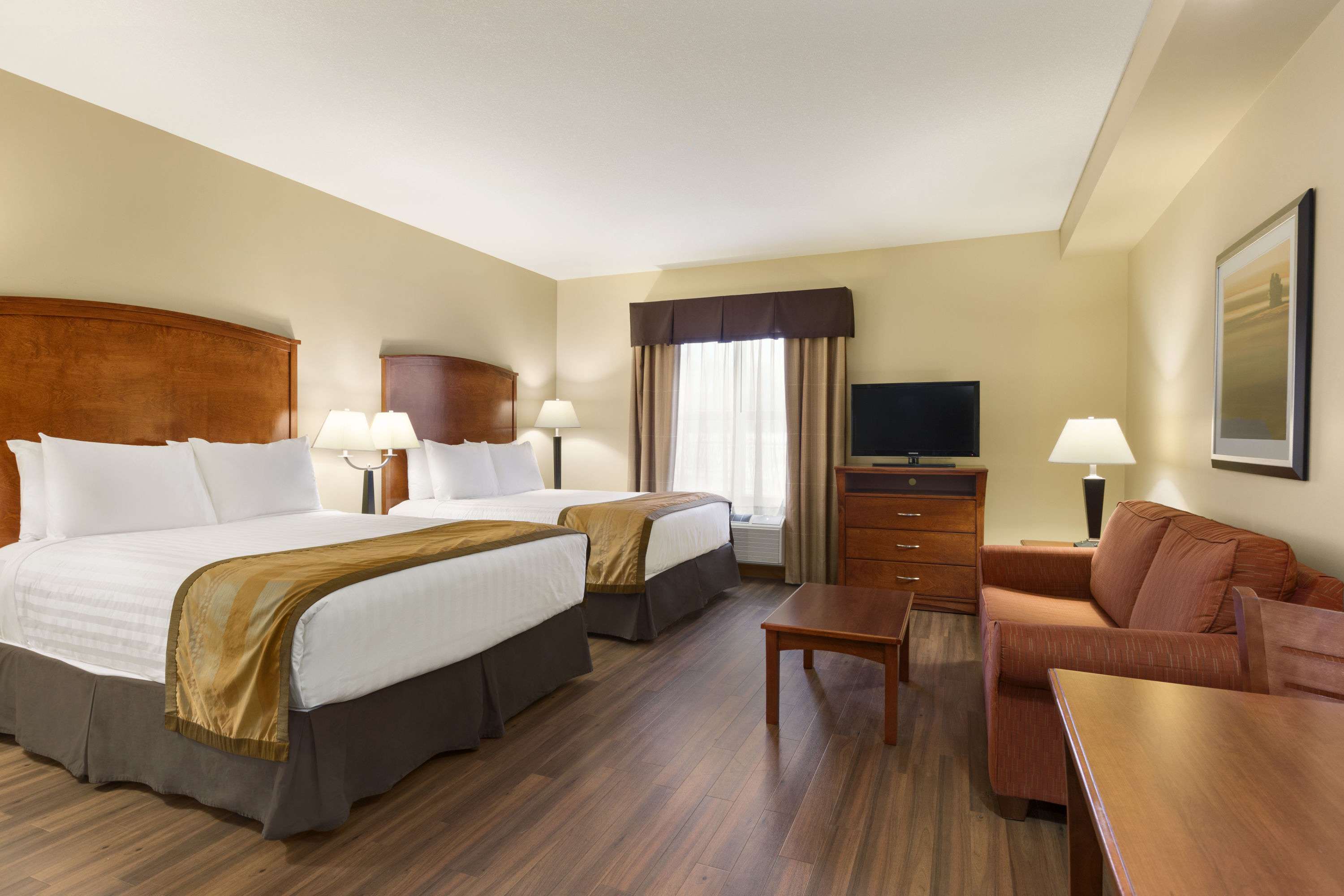 Days Inn & Suites by Wyndham Sherwood Park Edmonton