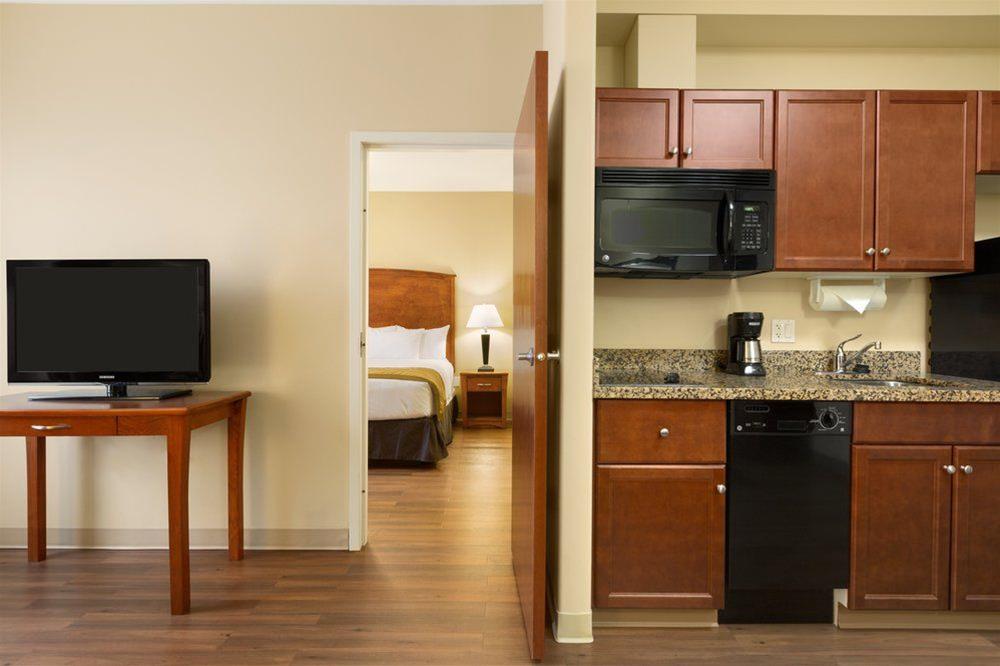 Days Inn & Suites by Wyndham Sherwood Park Edmonton