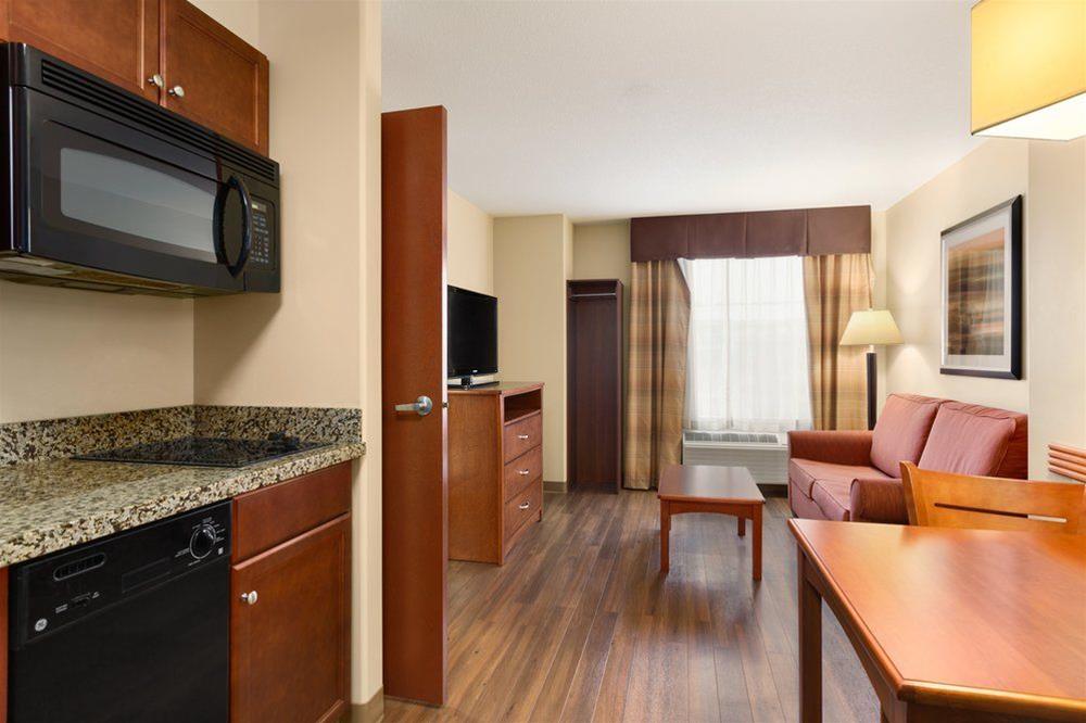 Days Inn & Suites by Wyndham Sherwood Park Edmonton