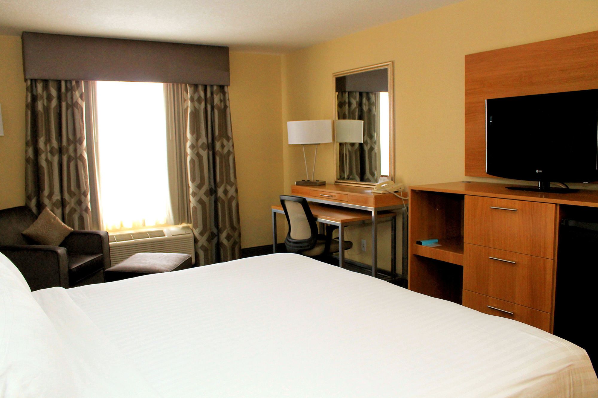 Holiday Inn Express & Suites Sherwood Park-Edmonton Area