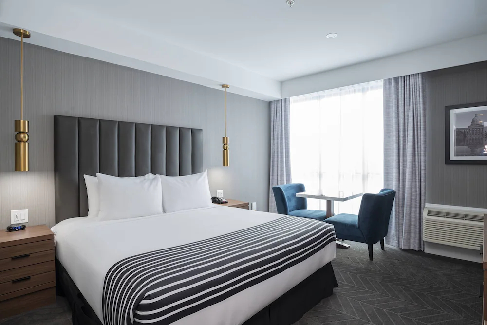 Sandman Signature Sherwood Park Hotel