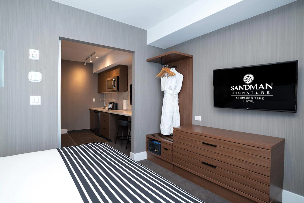 Sandman Signature Sherwood Park Hotel