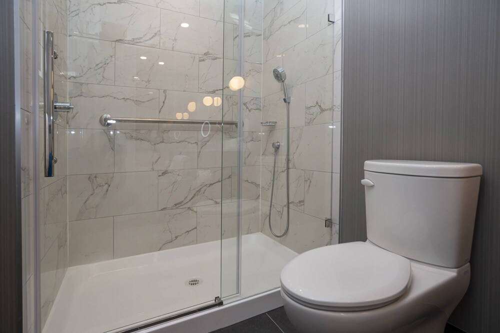 Sandman Signature Sherwood Park Hotel