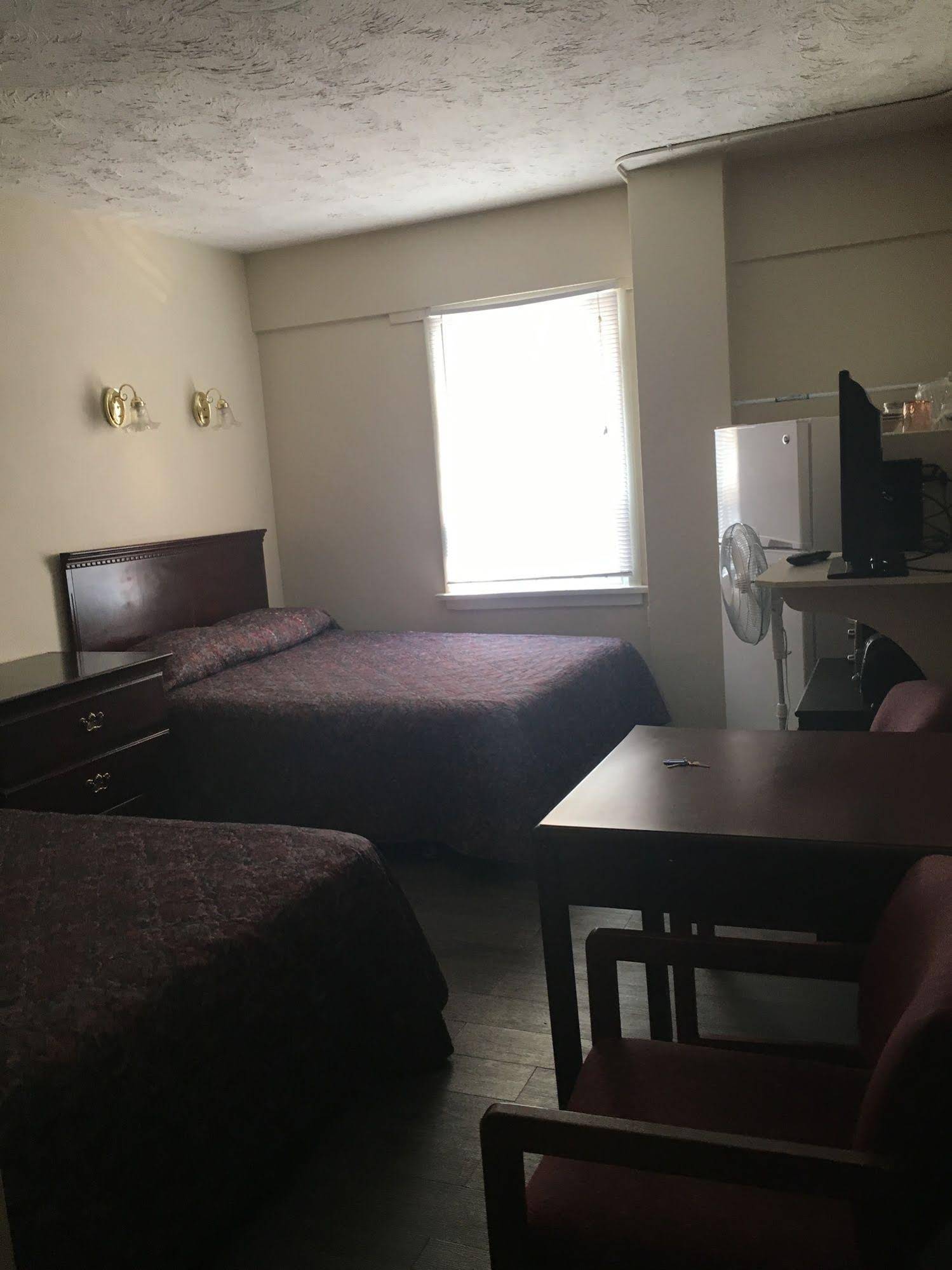 Stettler Hotel