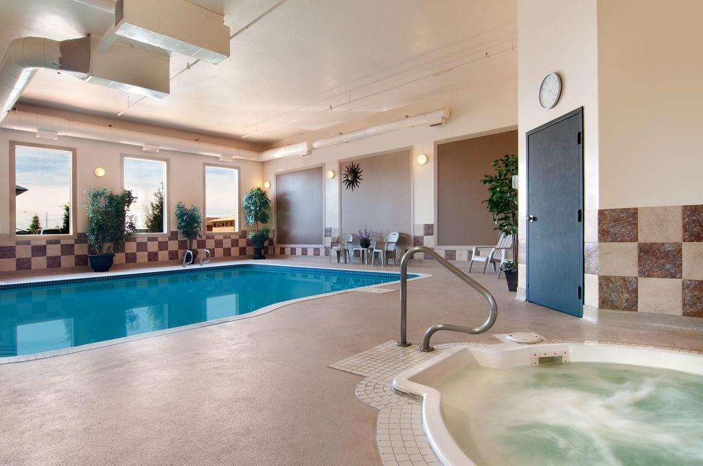 Travelodge by Wyndham Stony Plain