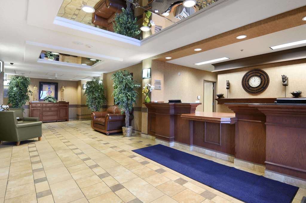 Days Inn & Suites by Wyndham Strathmore