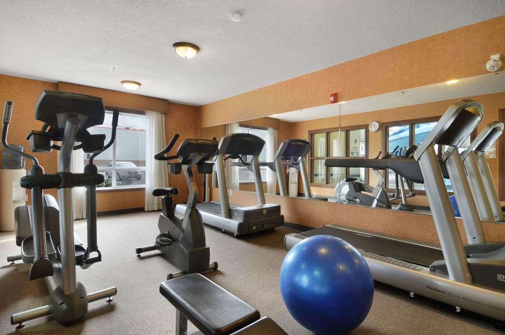 Days Inn & Suites by Wyndham Strathmore