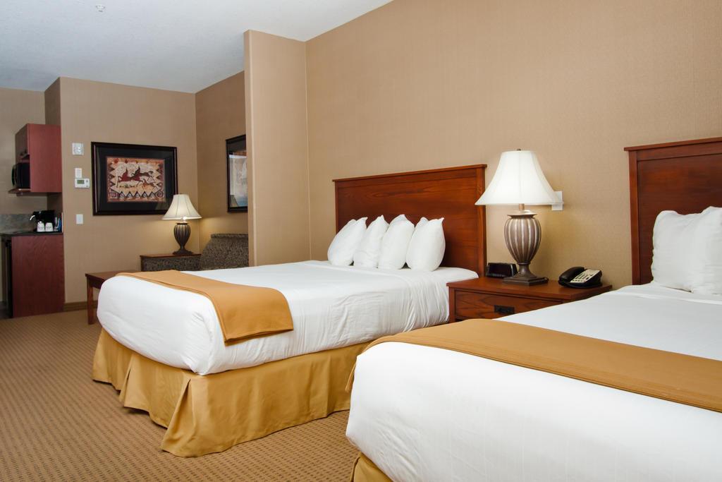Days Inn & Suites by Wyndham Strathmore