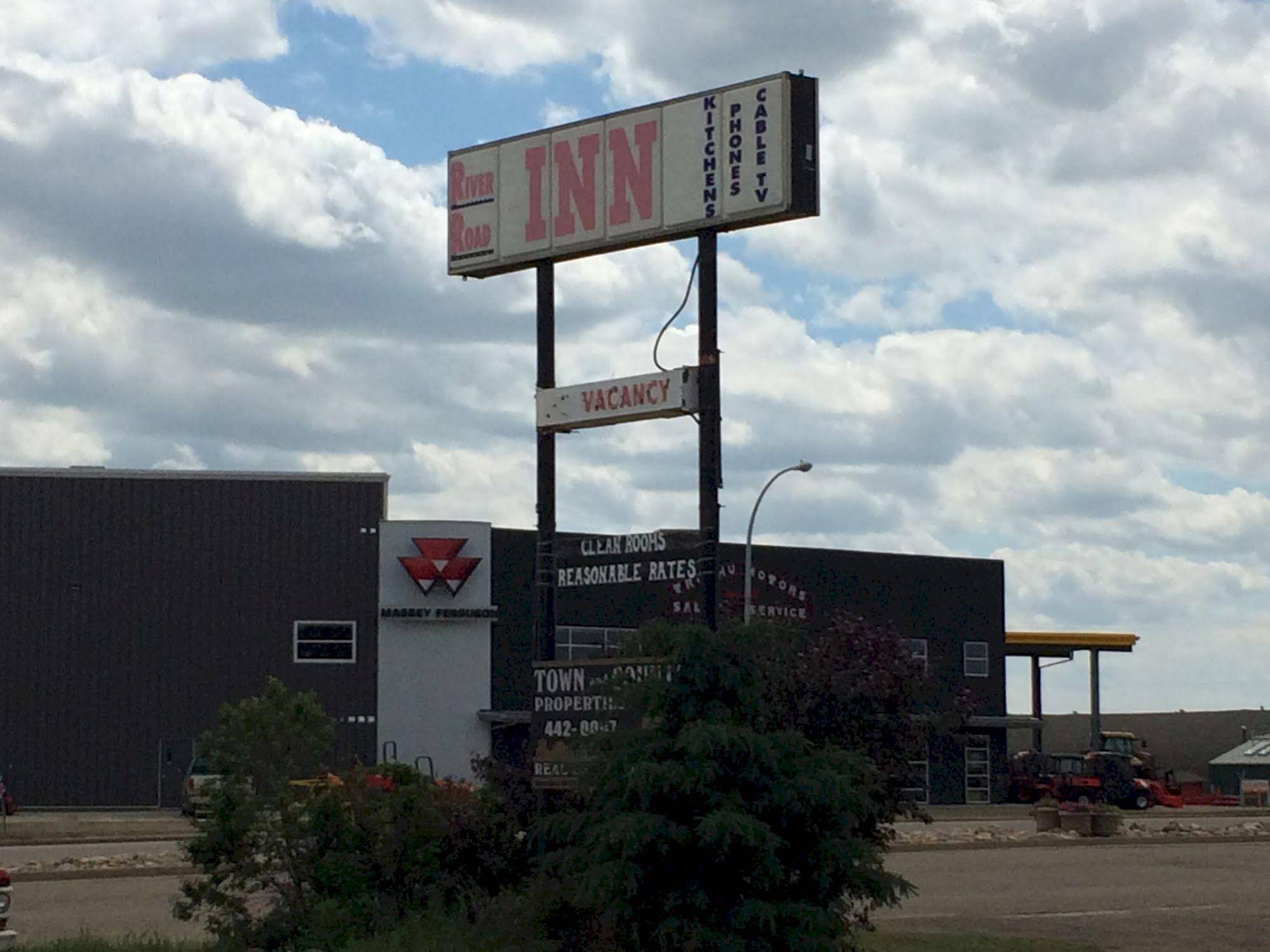 River Road Inn