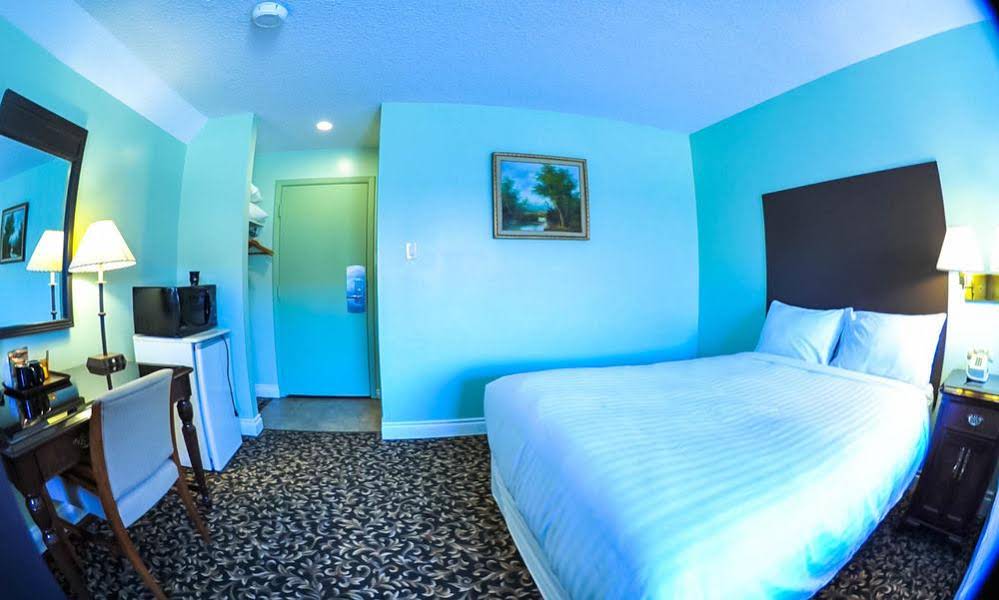 Cloud 9 Inn