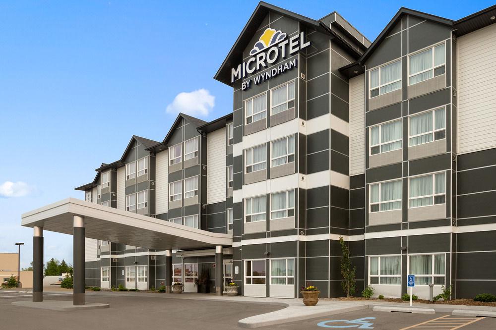 Microtel Inn & Suites by Wyndham Whitecourt