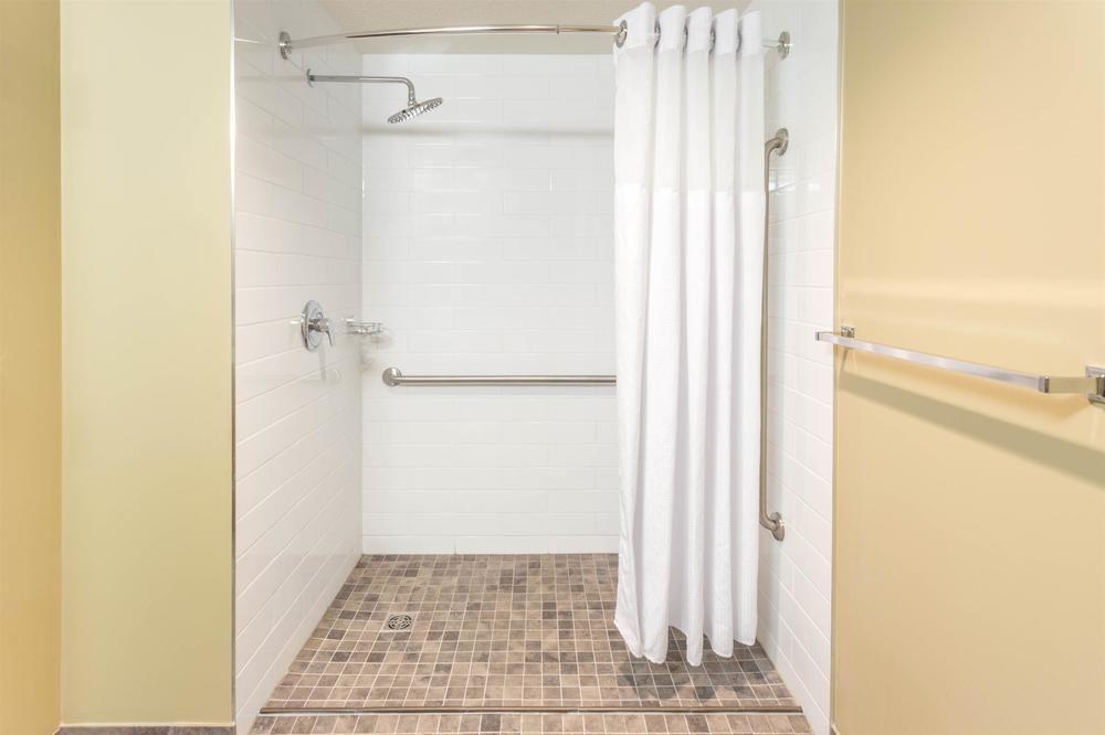 Microtel Inn & Suites by Wyndham Whitecourt