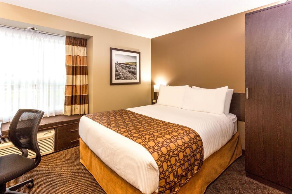 Microtel Inn & Suites by Wyndham Whitecourt