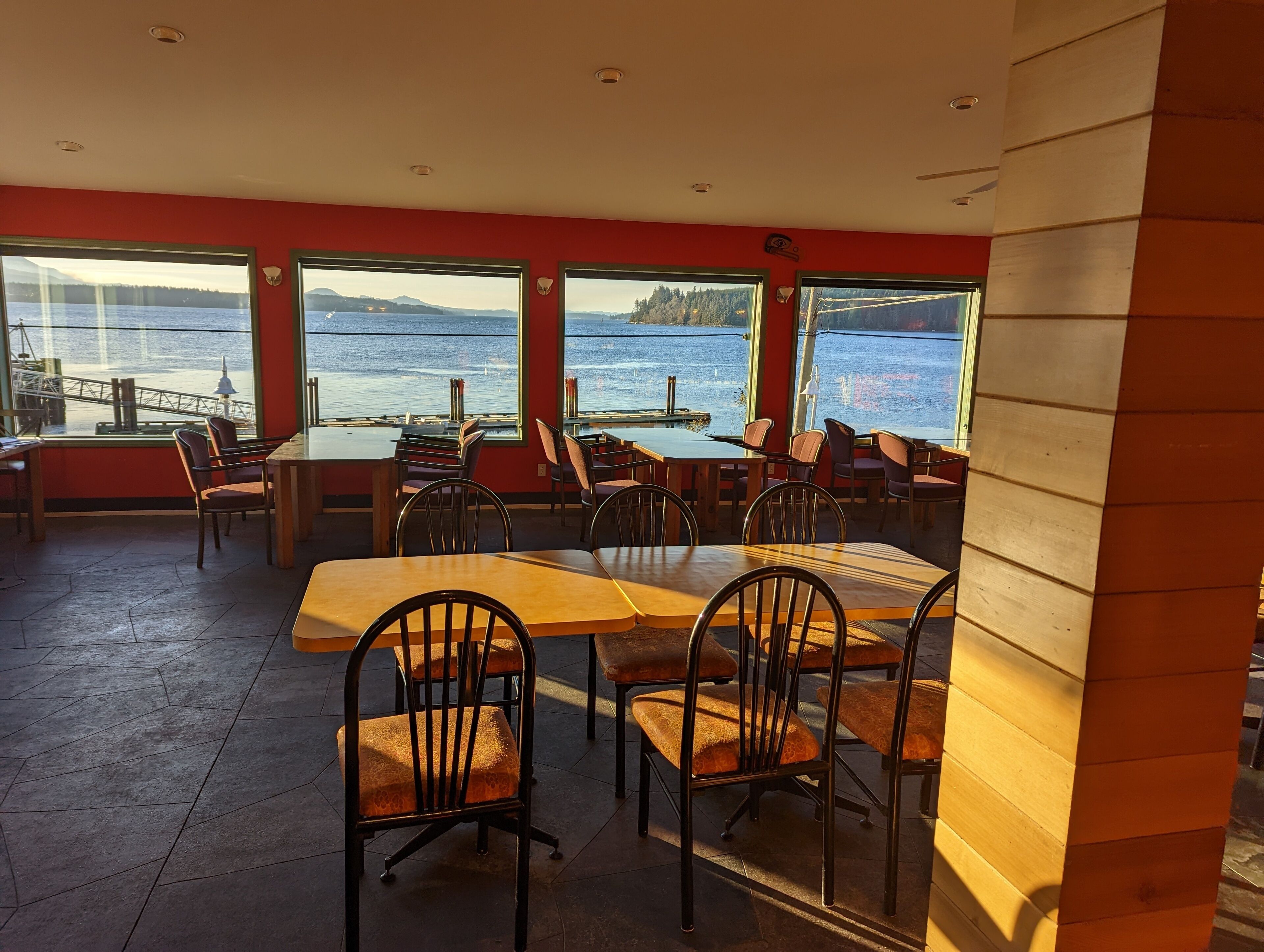 Gordie's Restaurant Lounge Inn