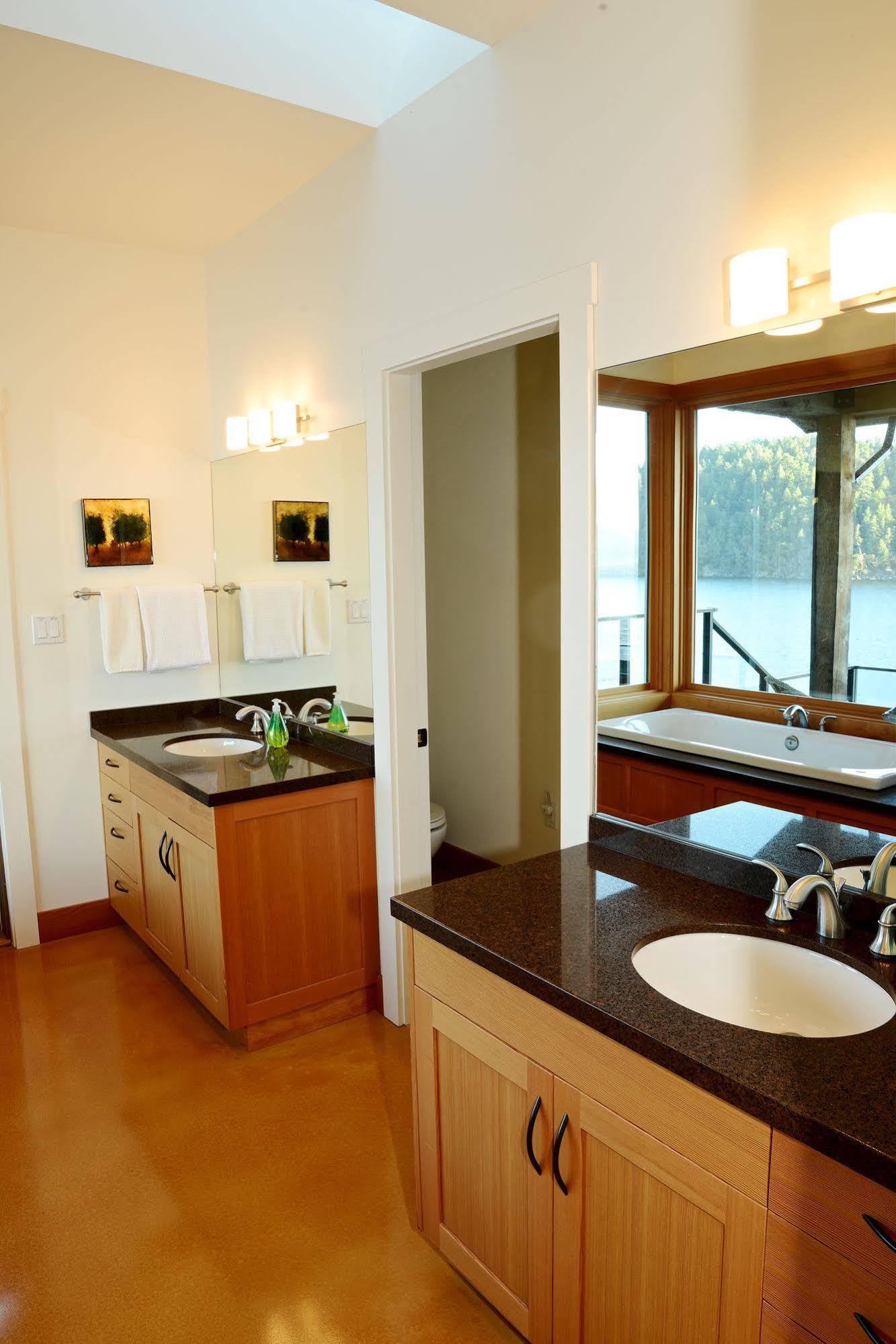 Eastman Waterfront Cottage