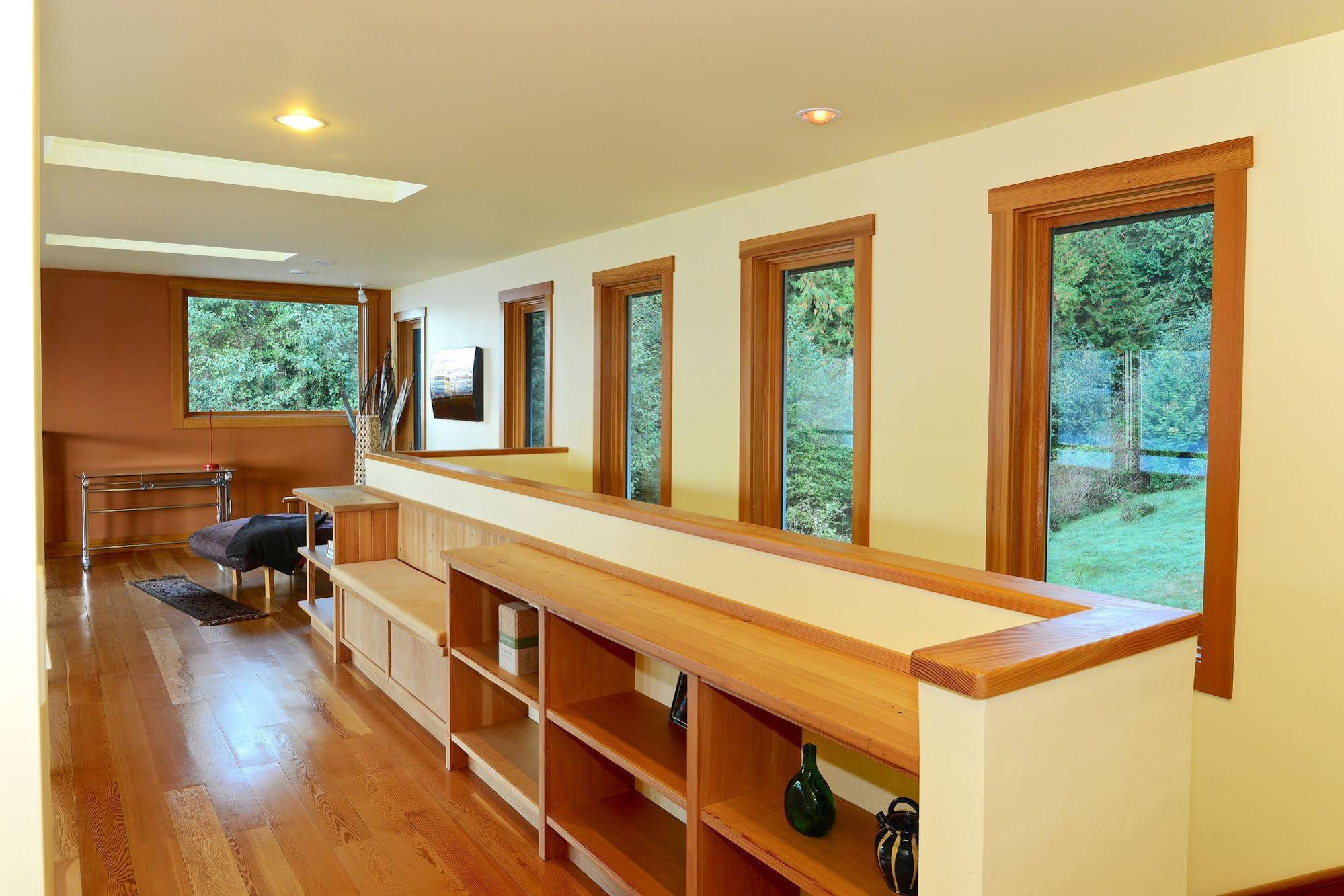 Eastman Waterfront Cottage