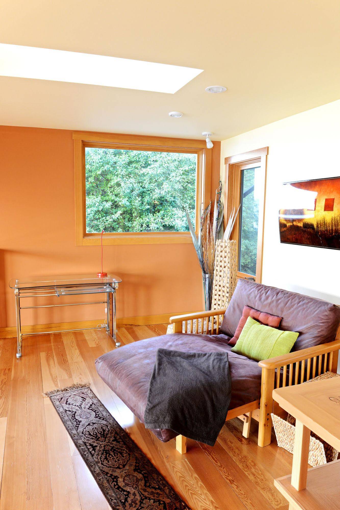 Eastman Waterfront Cottage