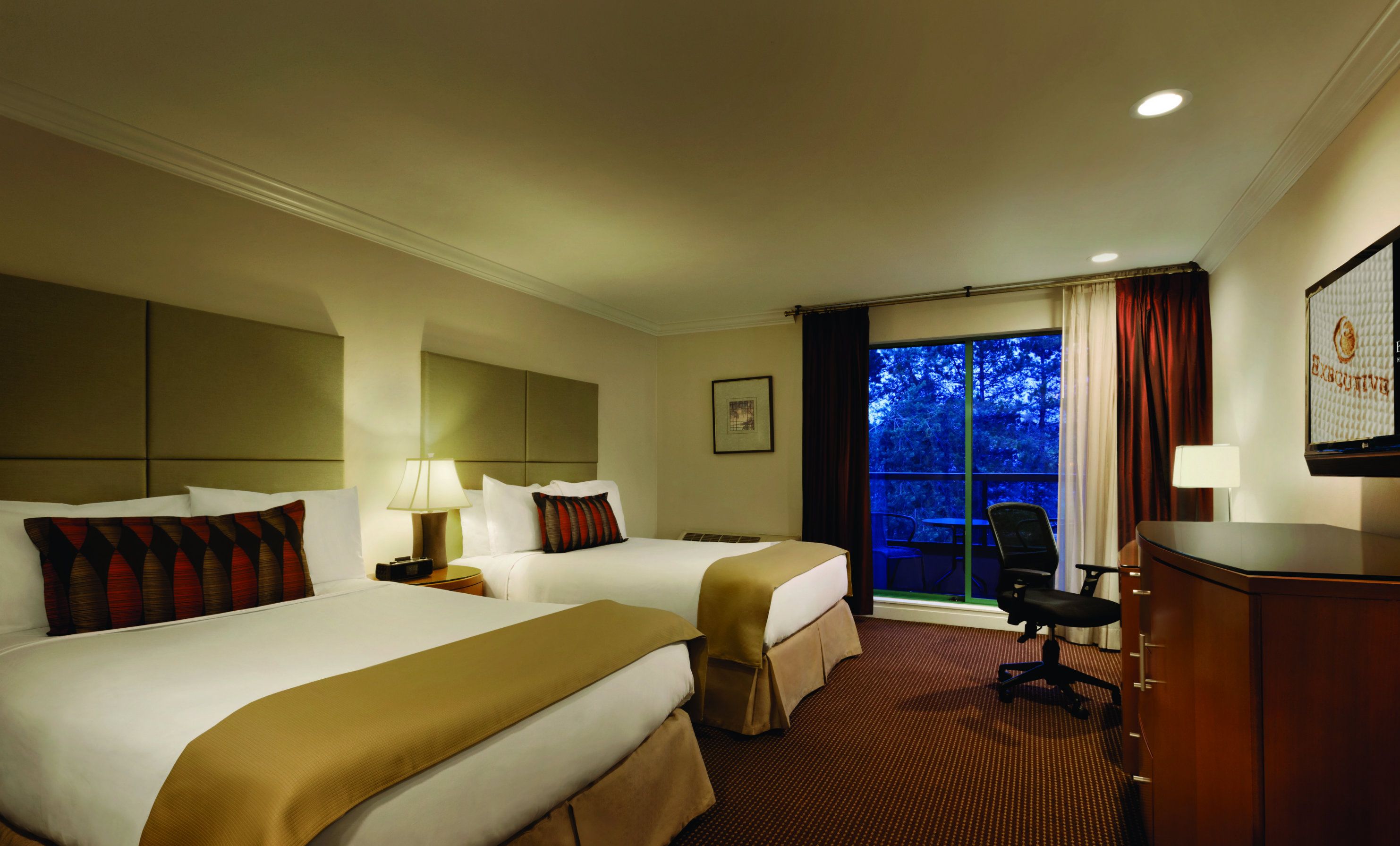 Executive Suites Hotel and Conference Center - Burnaby
