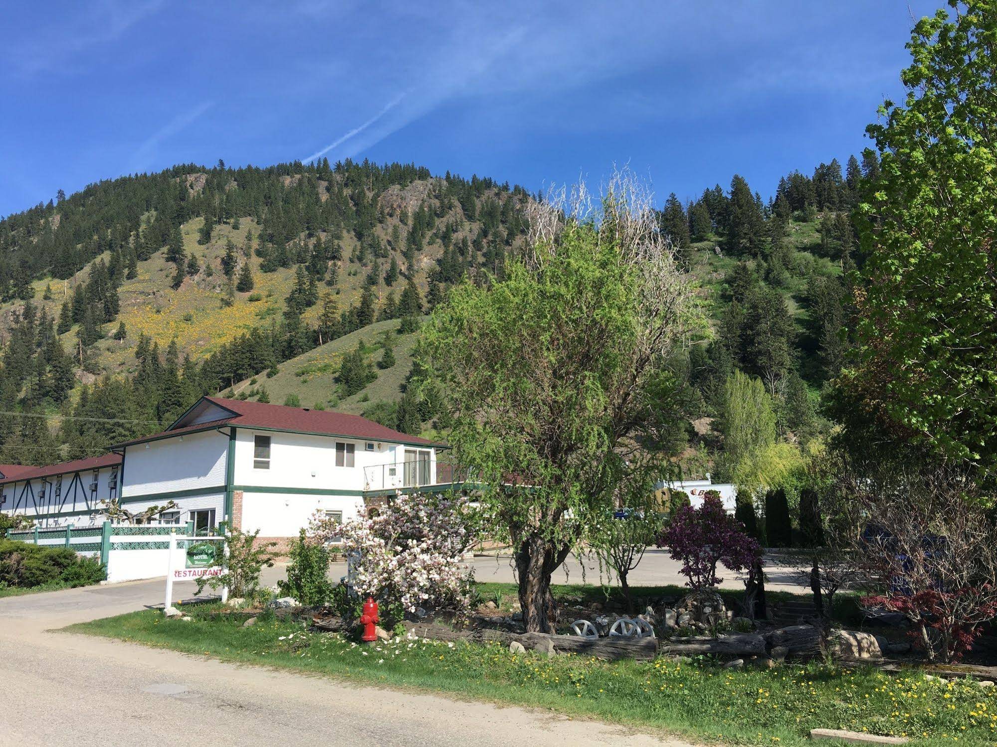 Chase Country Inn Motel
