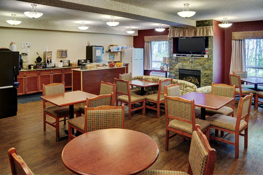 Lakeview Inn & Suites Chetwynd