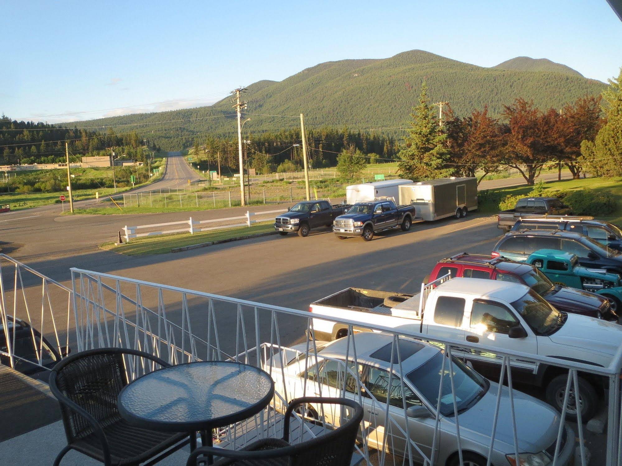 Round Up Motel