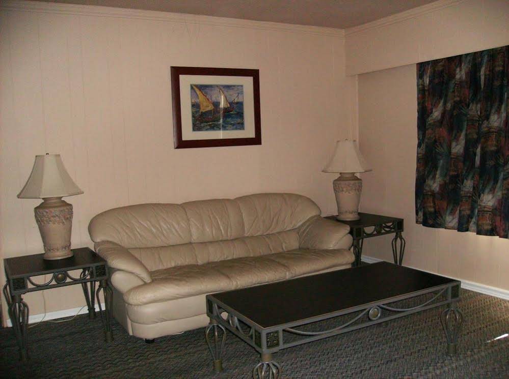 River Heights Motel