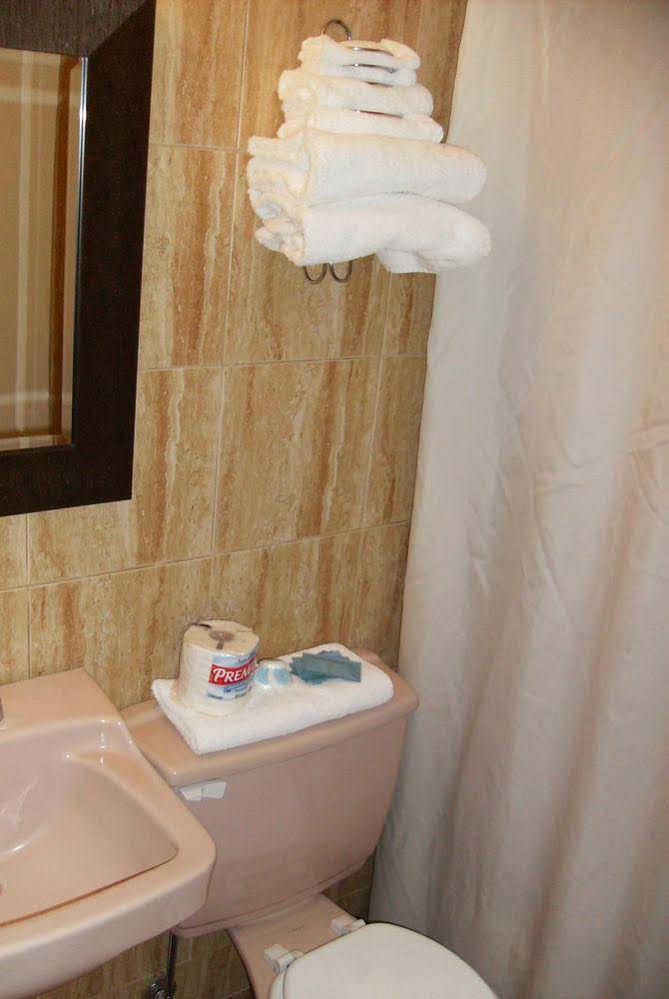 River Heights Motel
