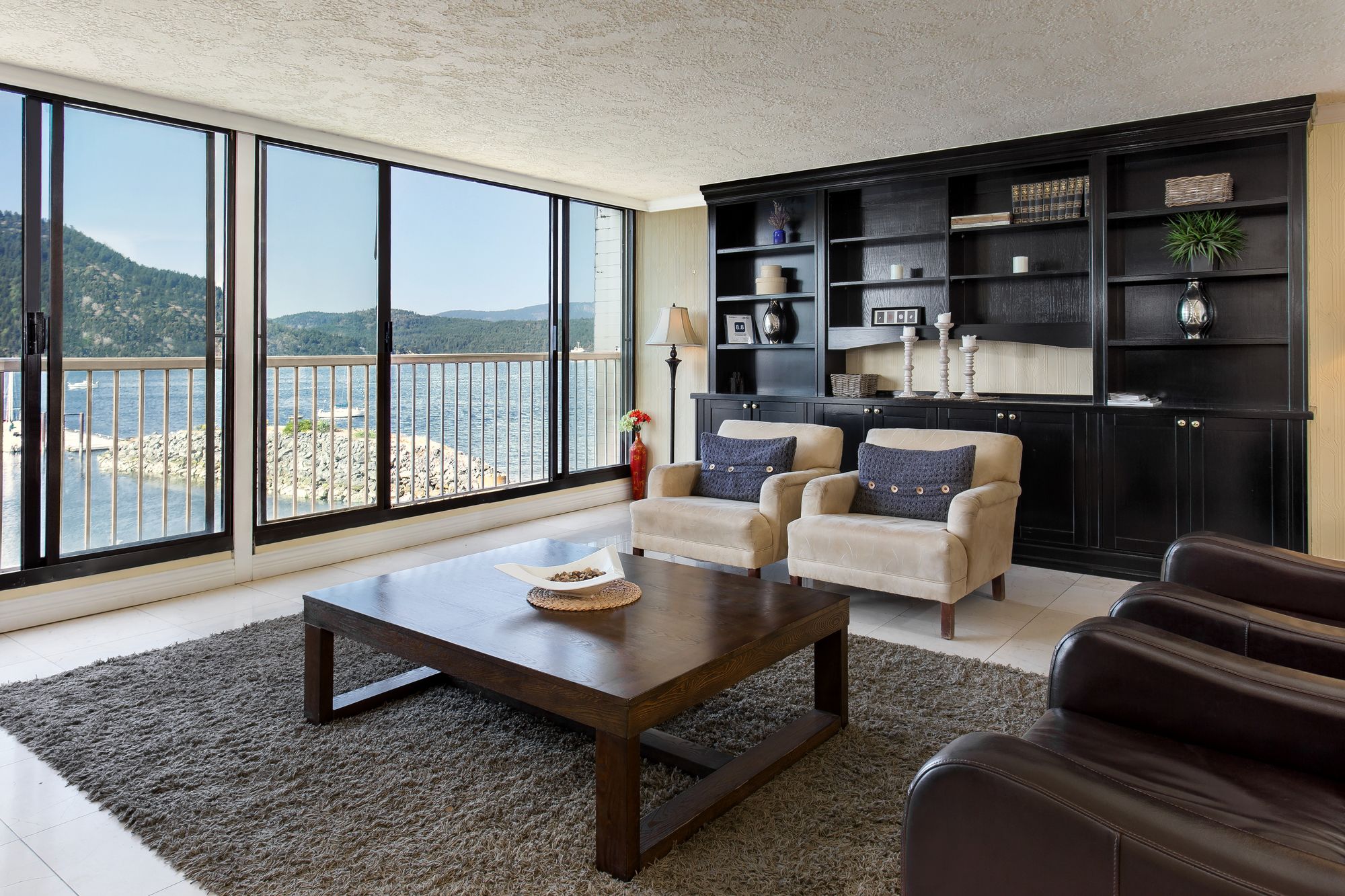 Oceanfront Suites At Cowichan Bay