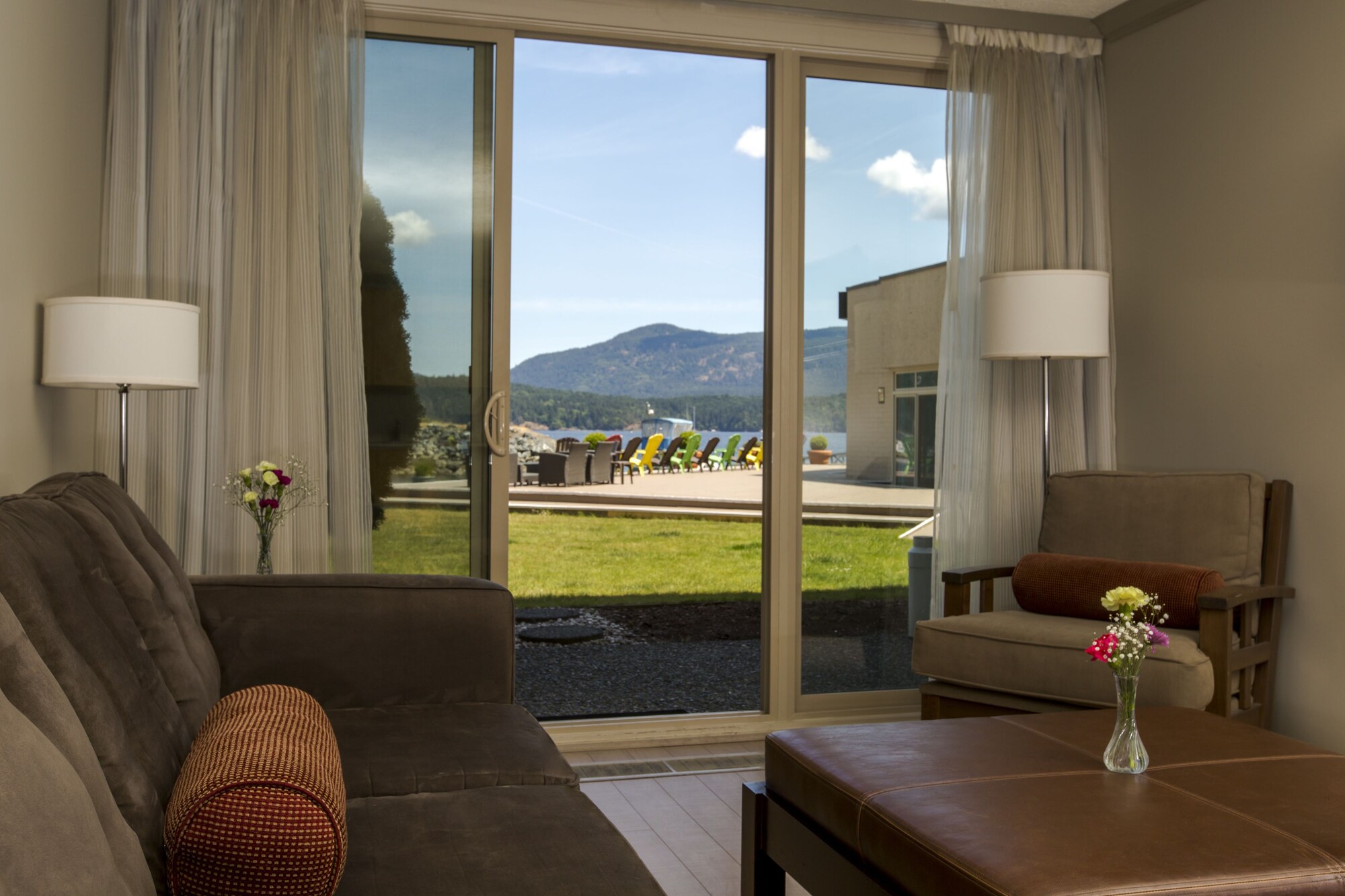 Oceanfront Suites At Cowichan Bay