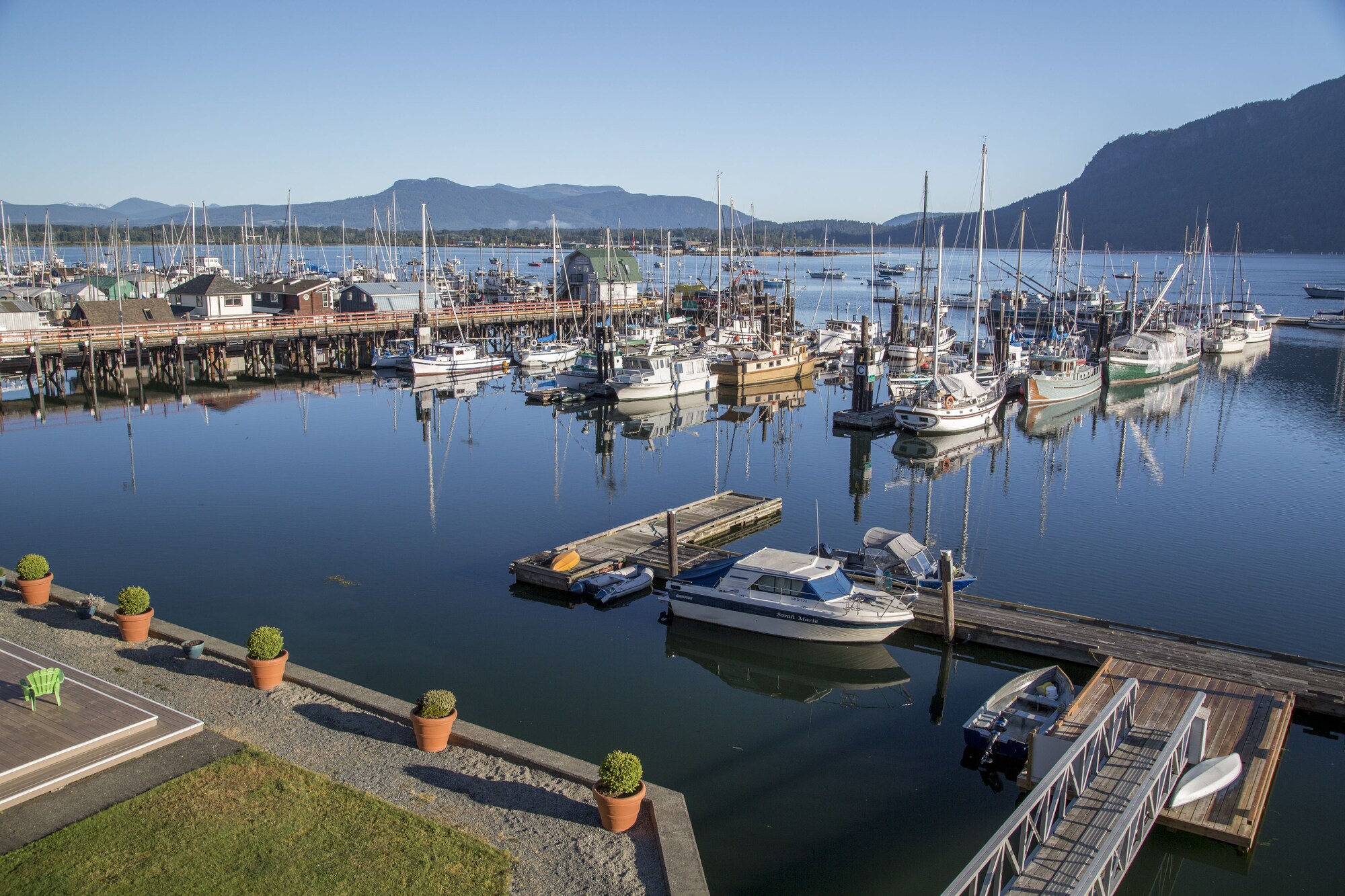 Oceanfront Suites At Cowichan Bay