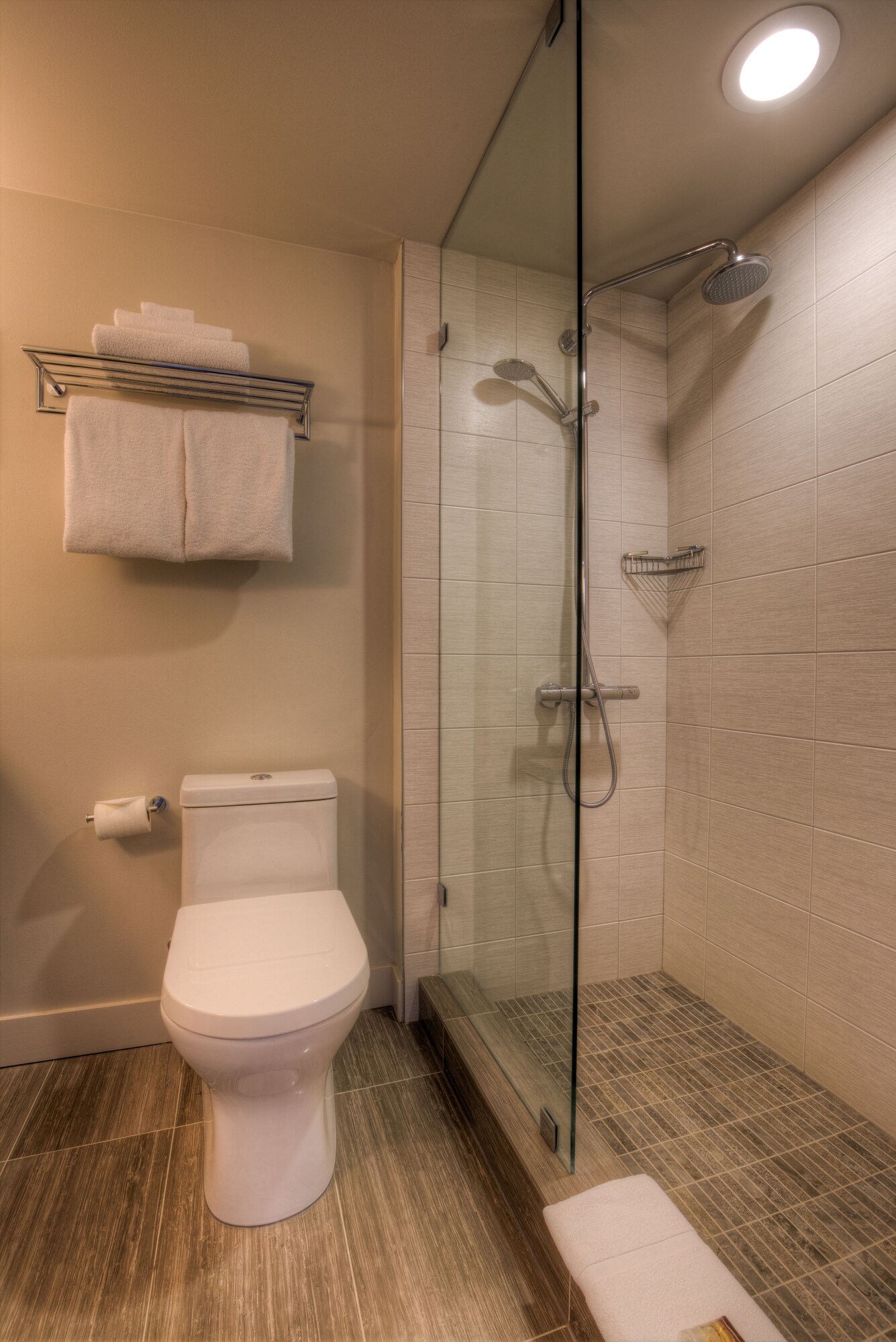 Oceanfront Suites At Cowichan Bay