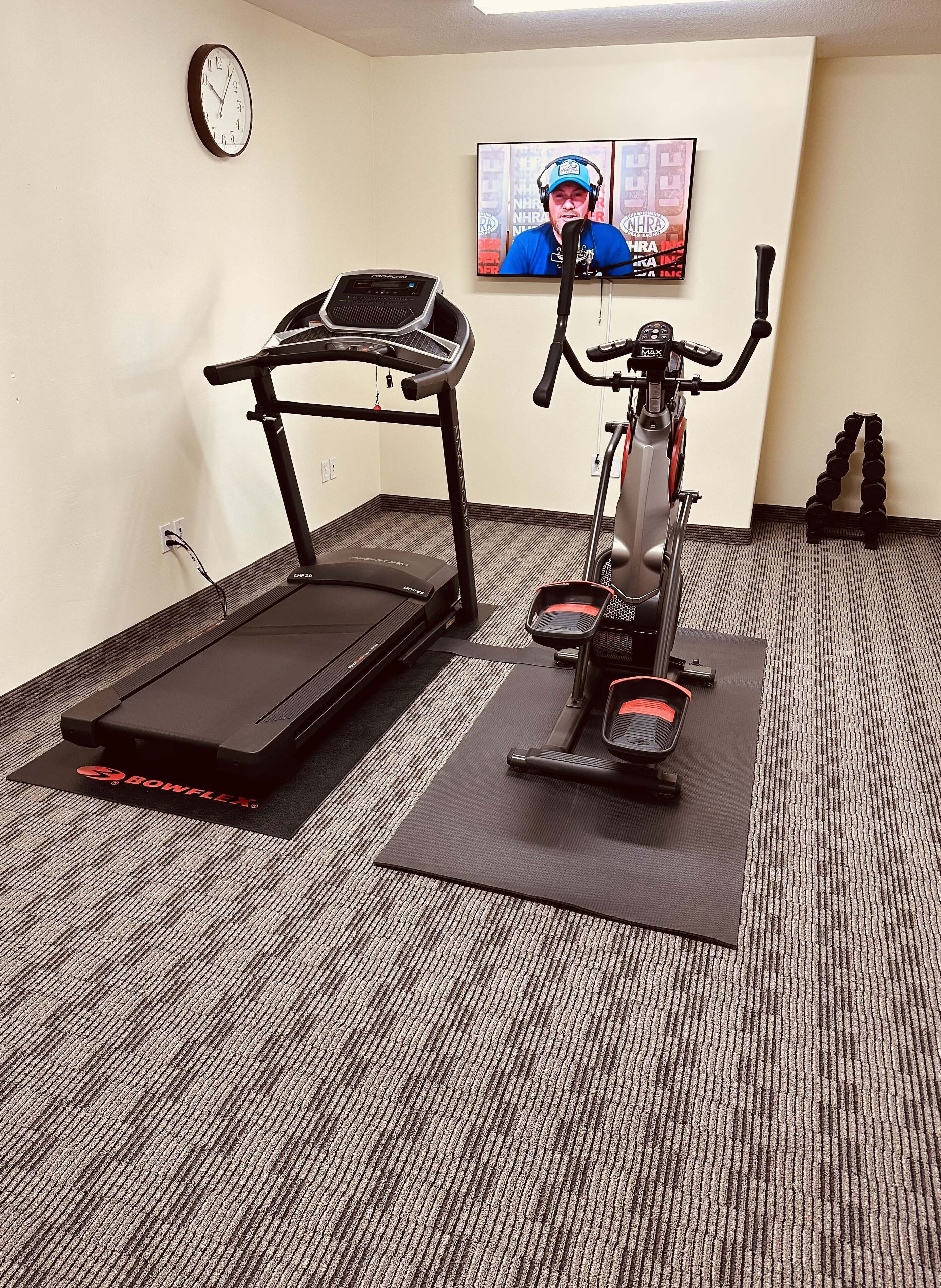 Aurora Park Inn & Suites