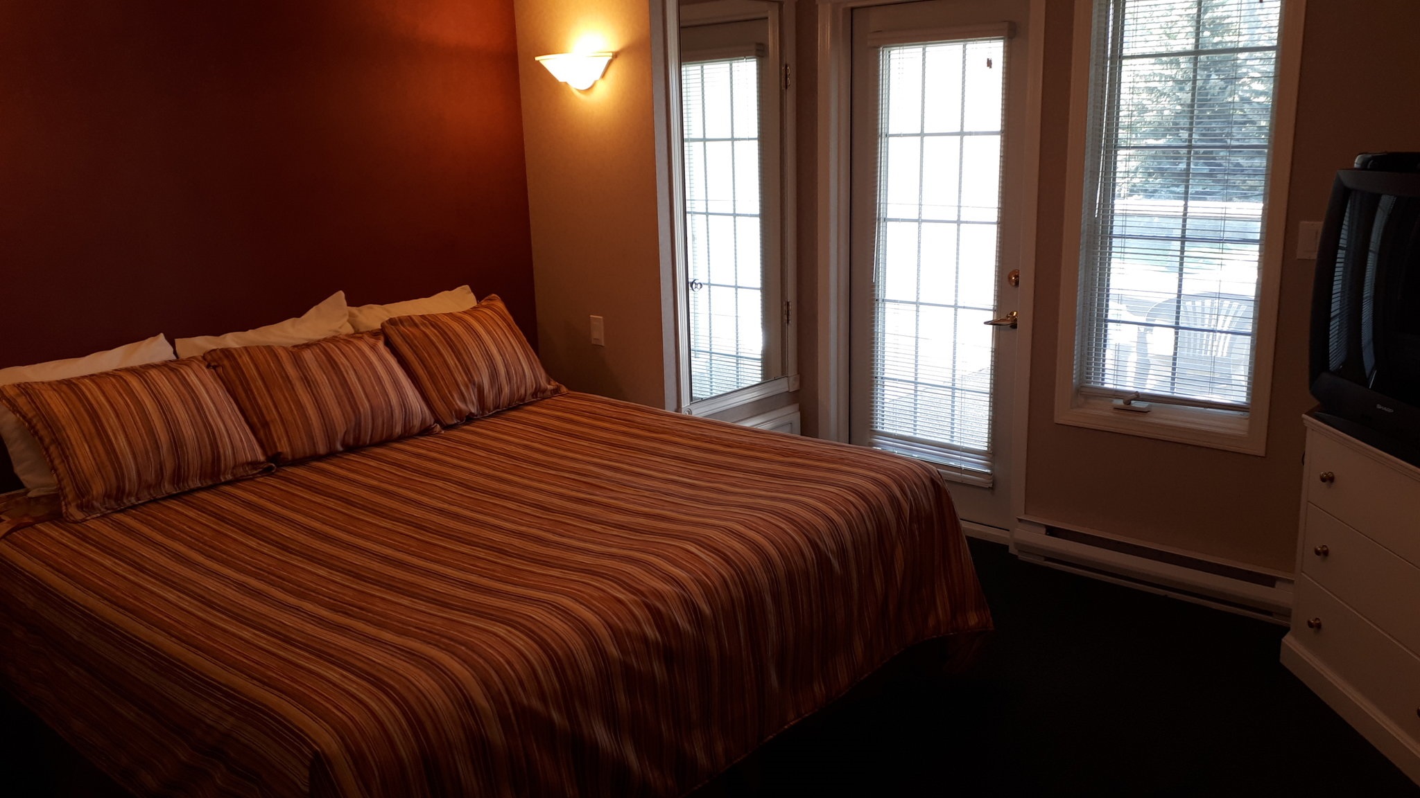 Mountain View Suites
