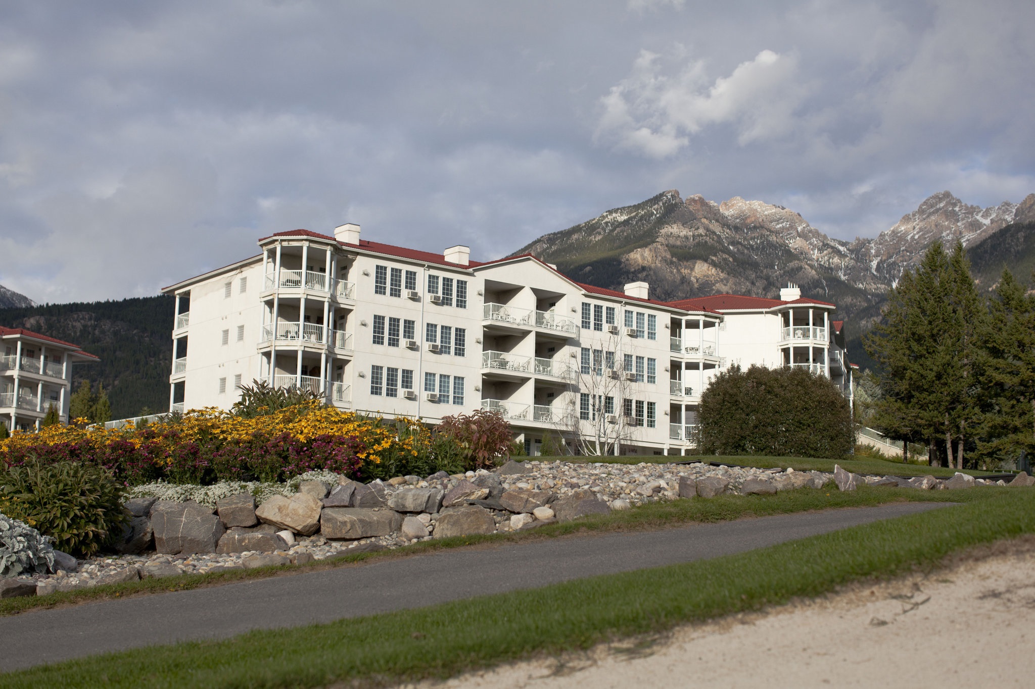 Mountain View Suites
