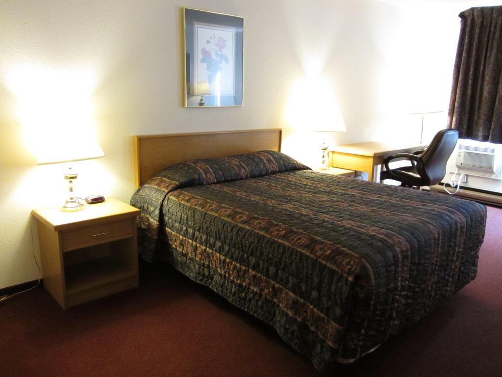 Howard Johnson by Wyndham Fort St. John