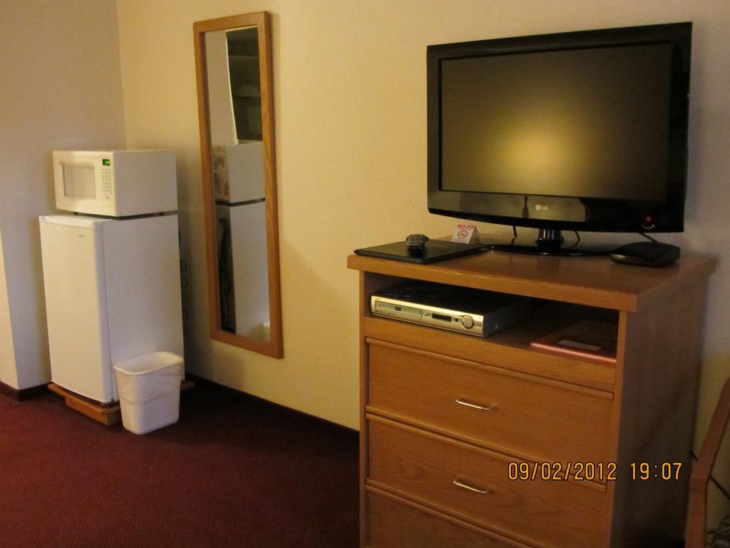 Howard Johnson by Wyndham Fort St. John