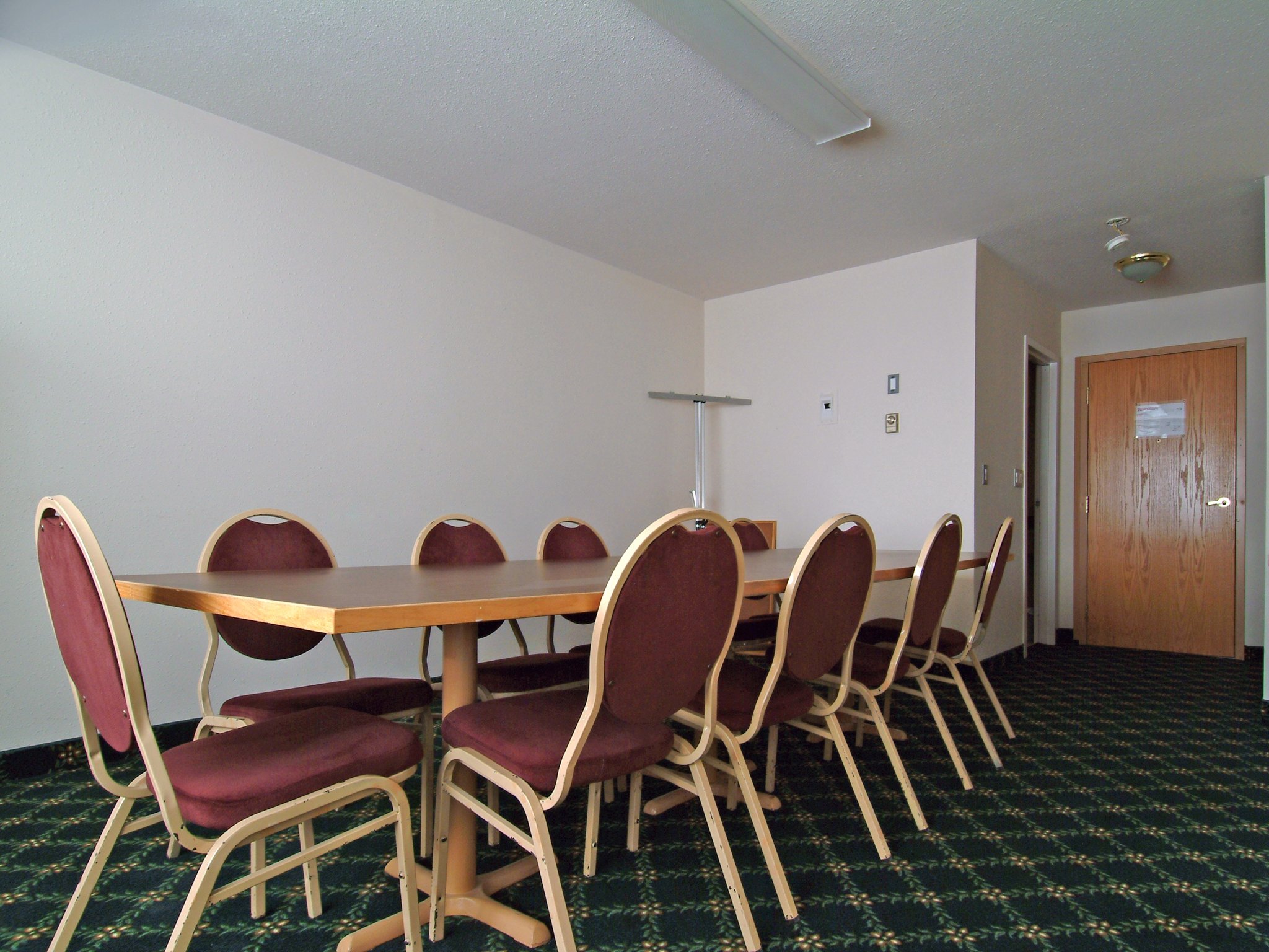 Howard Johnson by Wyndham Fort St. John