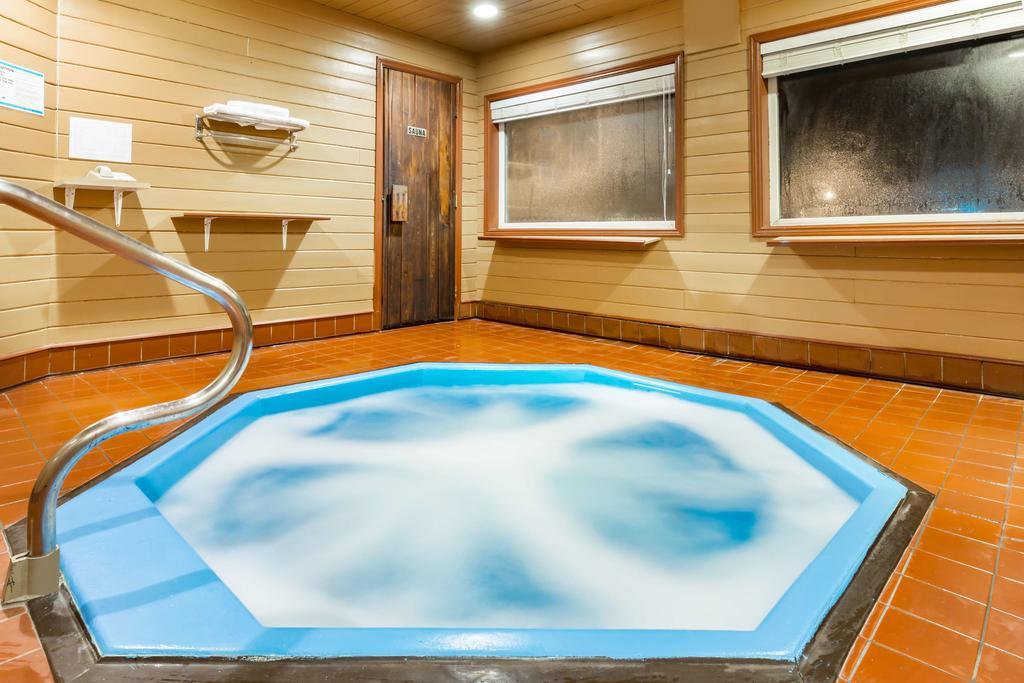 Howard Johnson by Wyndham Fort St. John