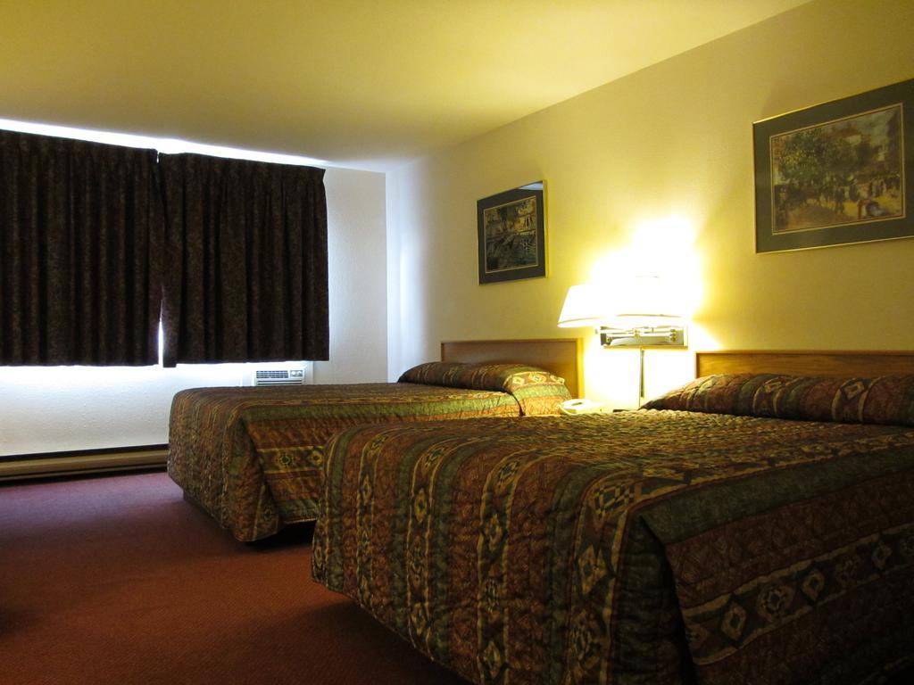 Howard Johnson by Wyndham Fort St. John