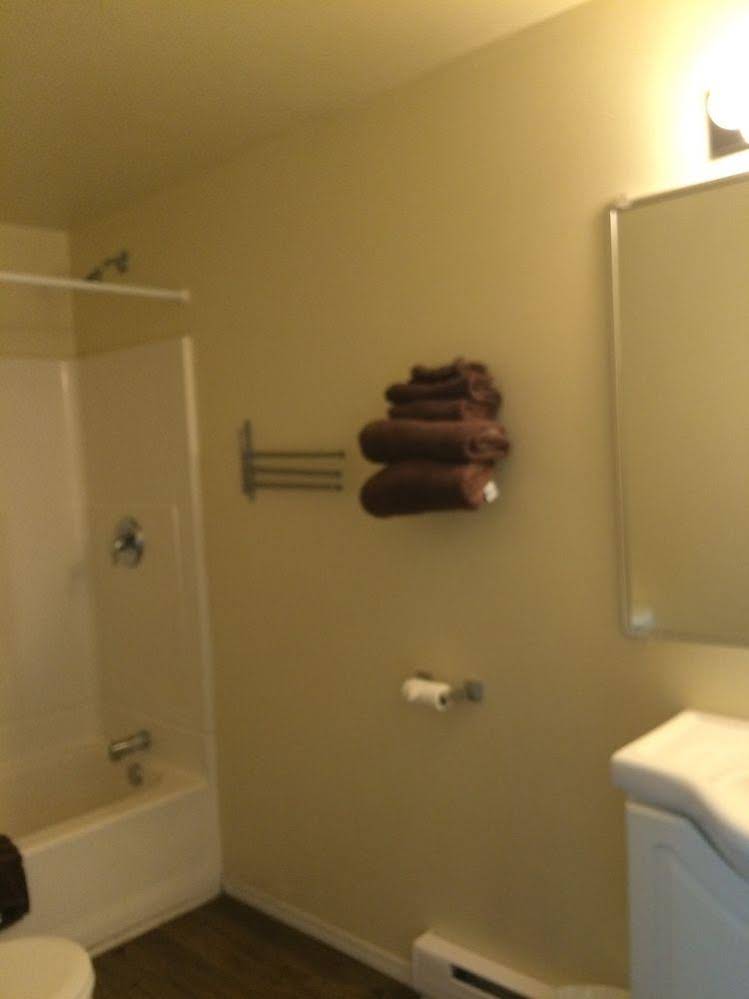 Johnny's Motel