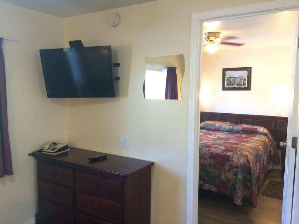 Johnny's Motel