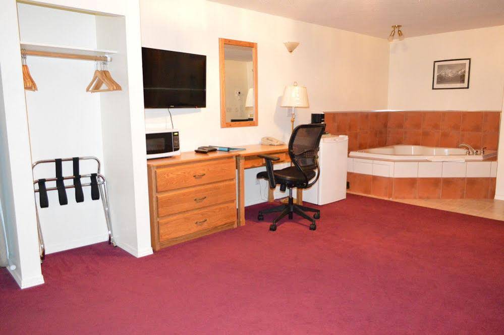 Western Traveller Motel