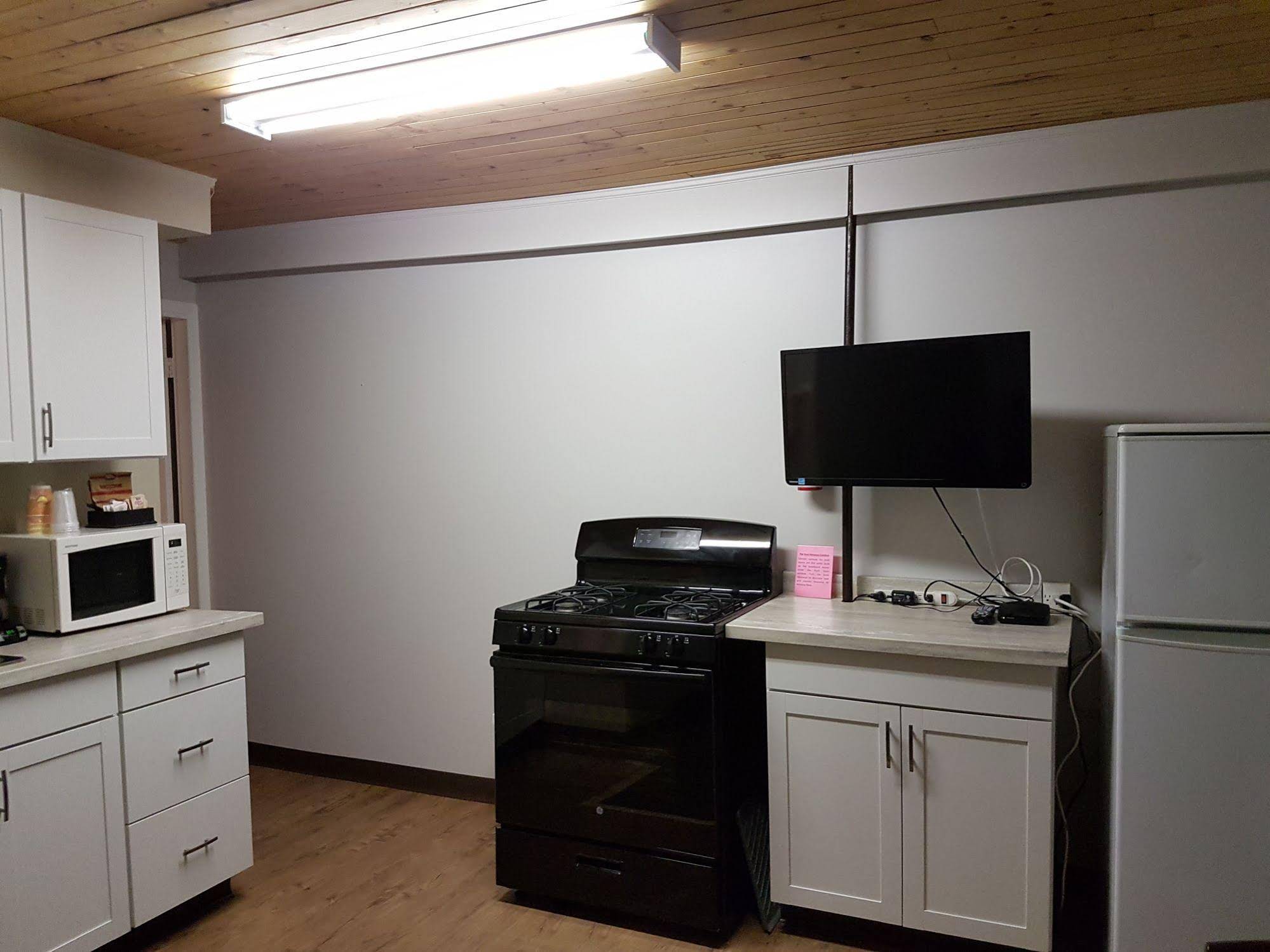 Holiday Motel And RV Resort