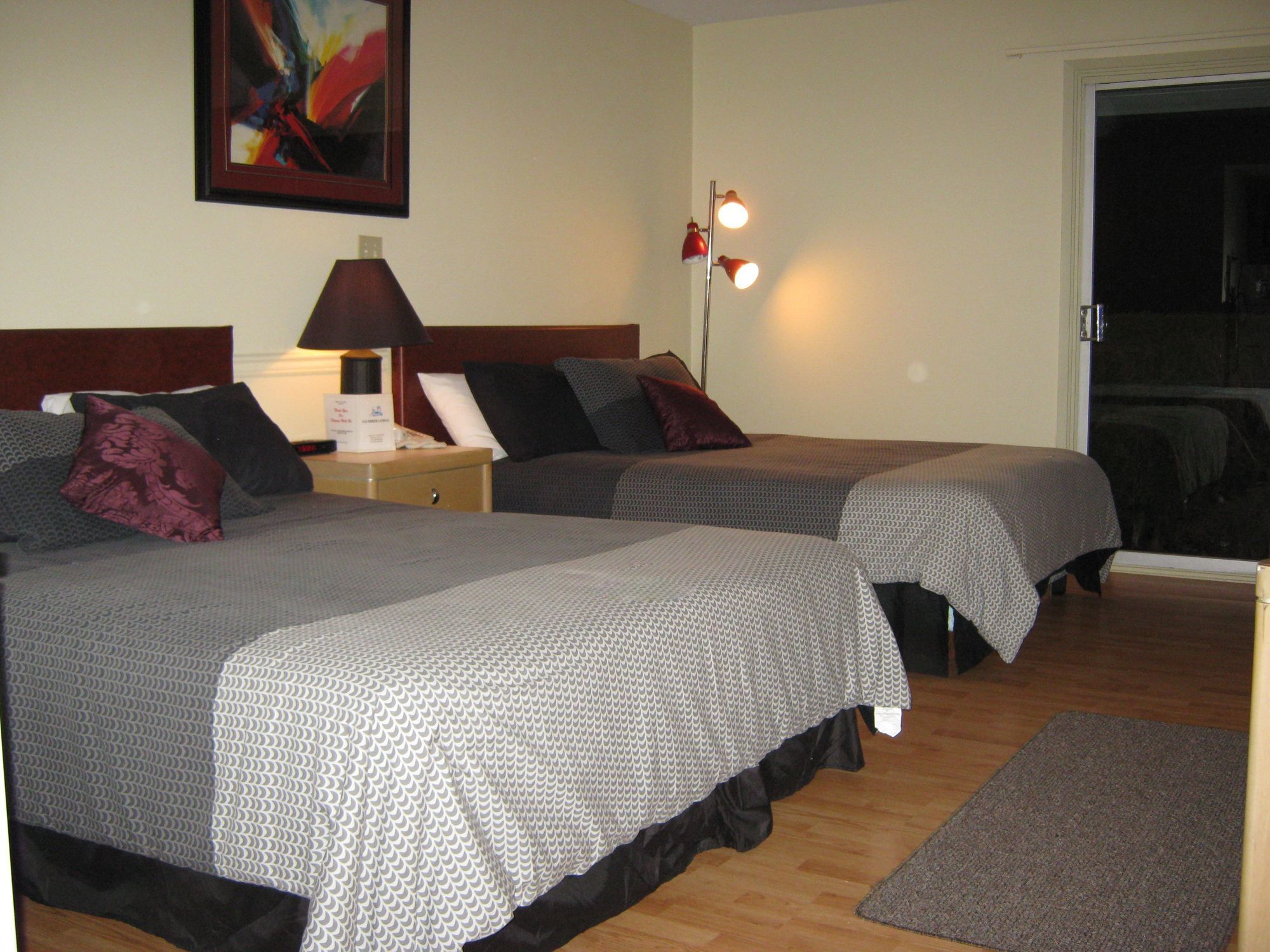 Slumber Lodge Motel
