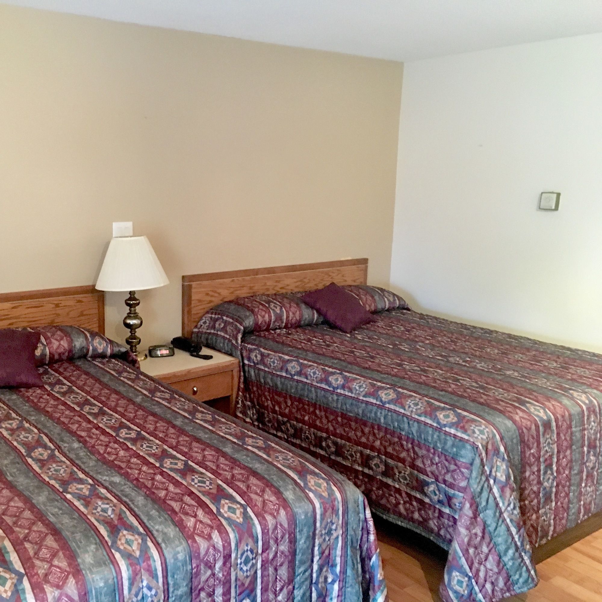 Slumber Lodge Motel