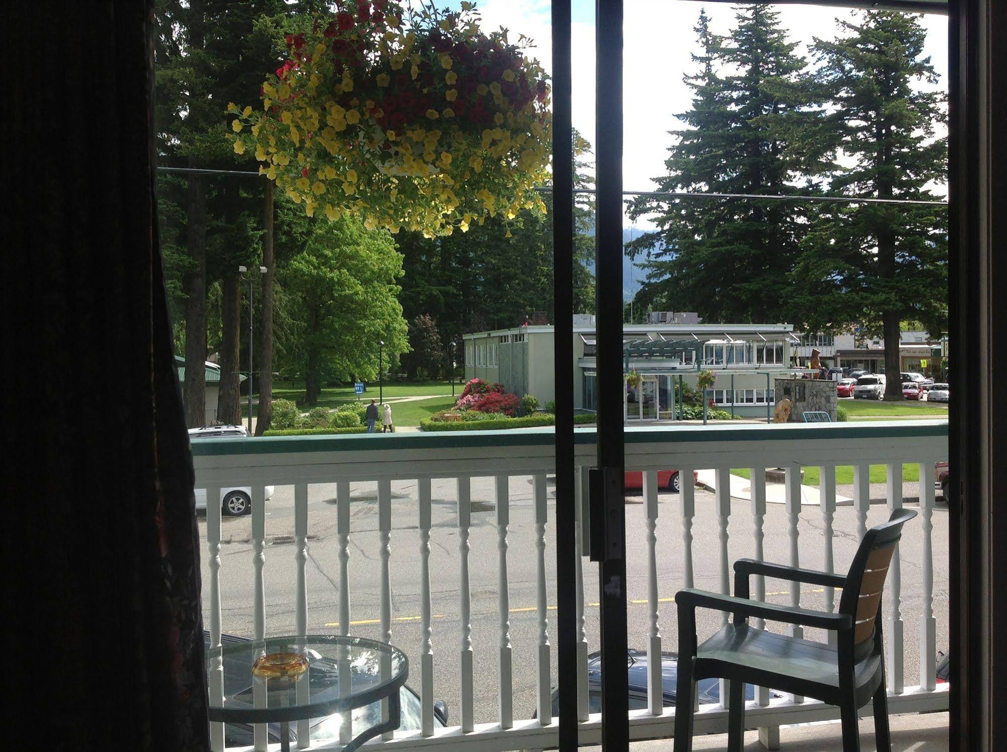 Windsor Motel