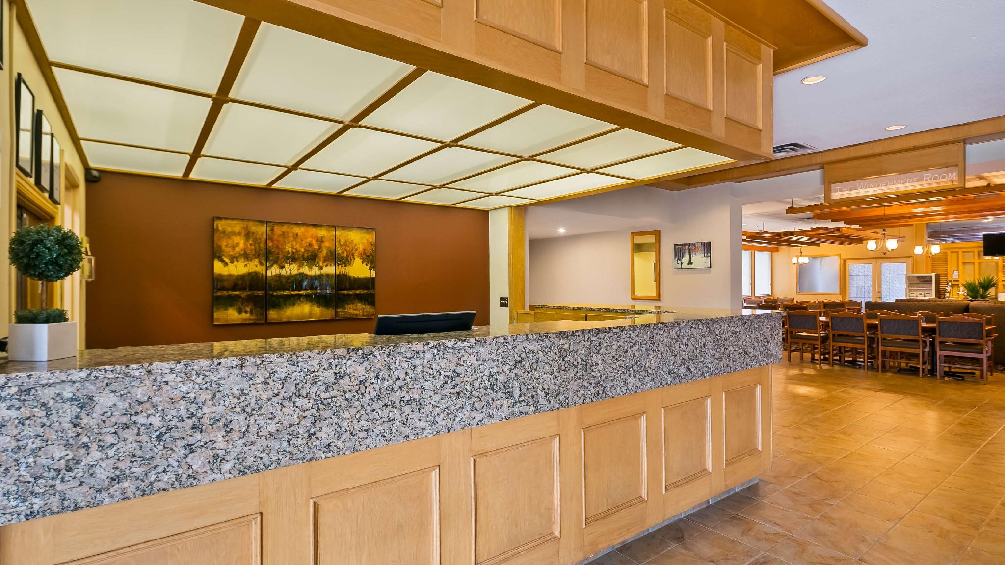 Invermere Inn