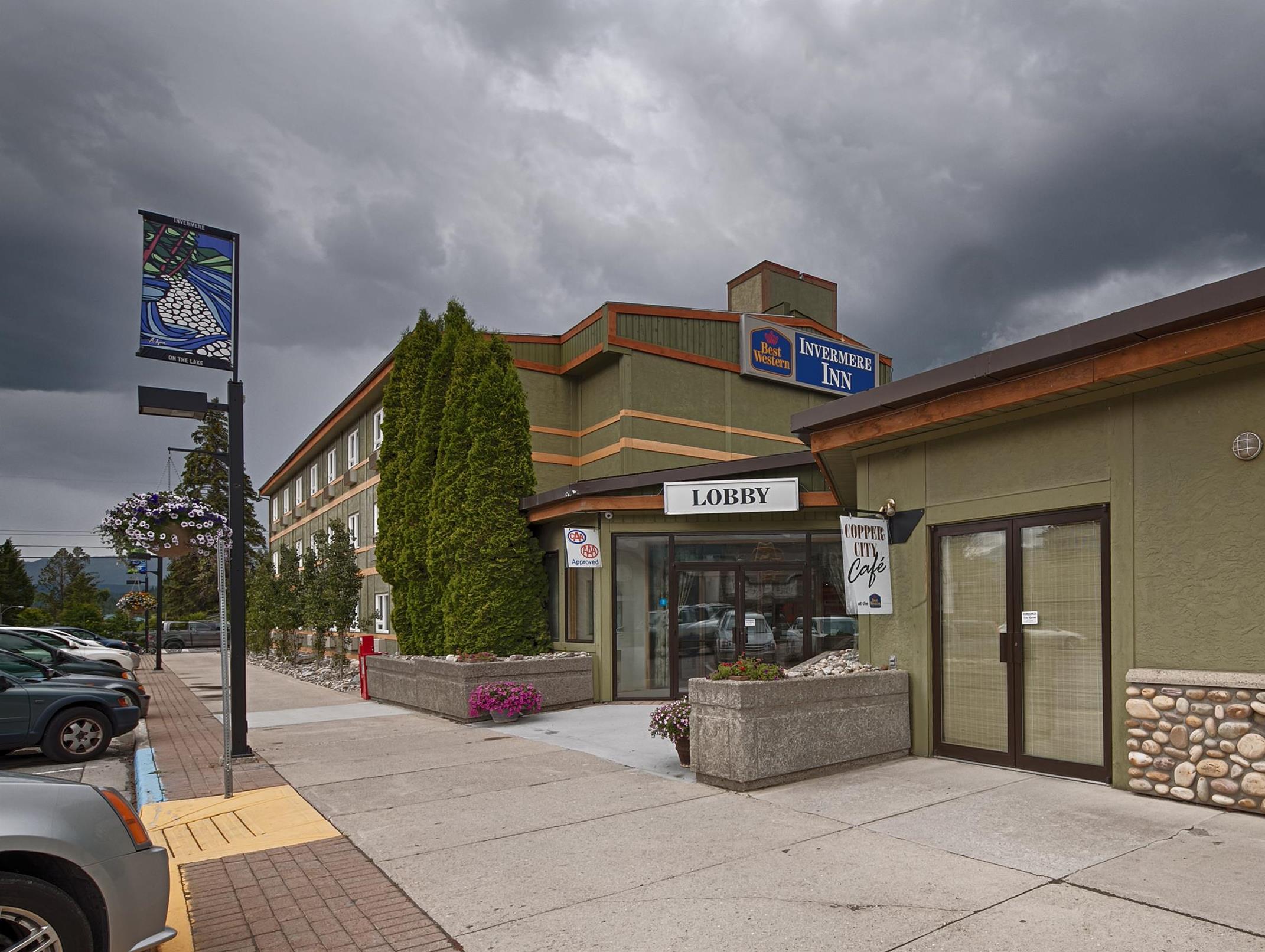Invermere Inn