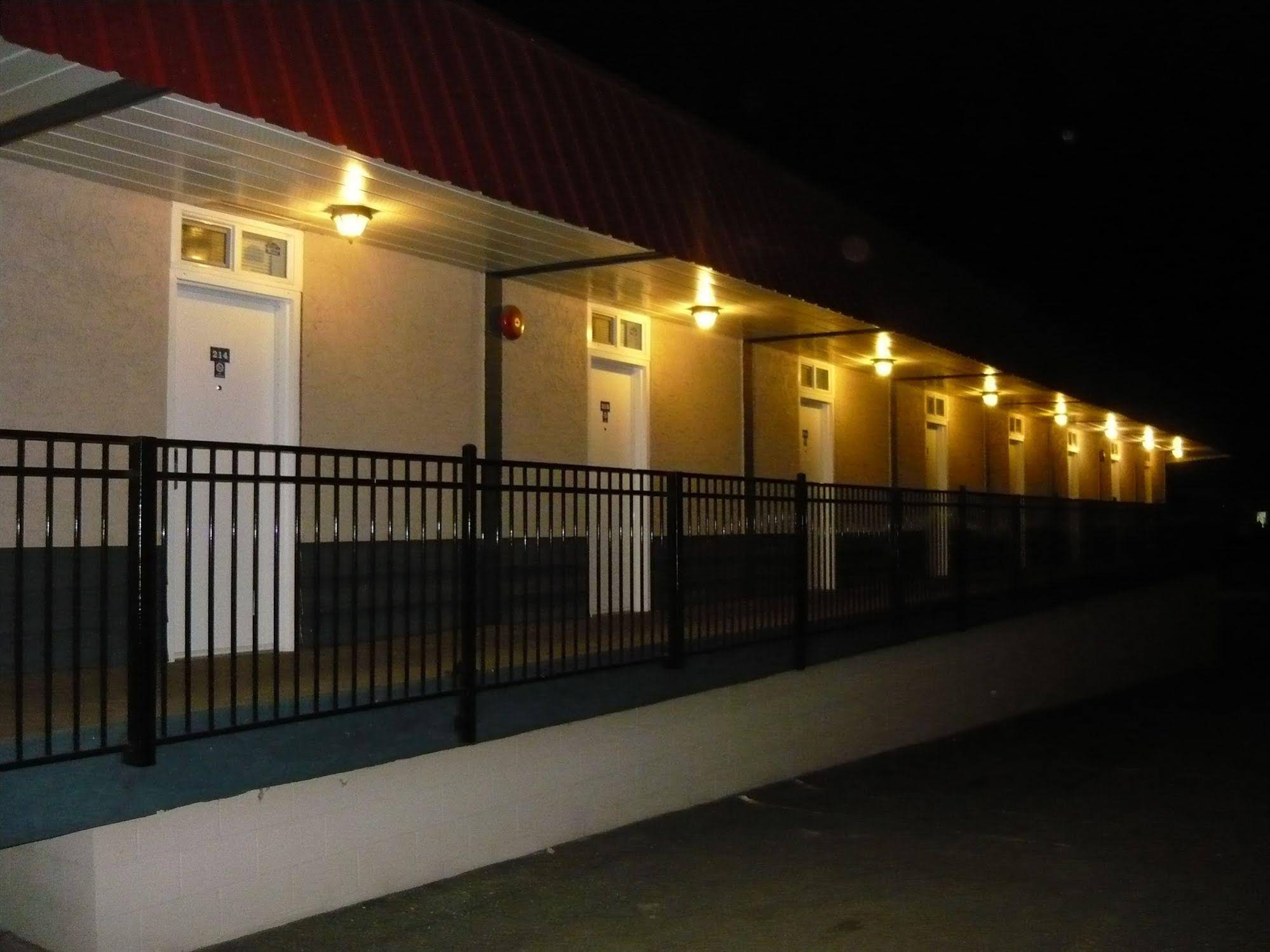 Canadas Best Value Inn & Suites Kamloops