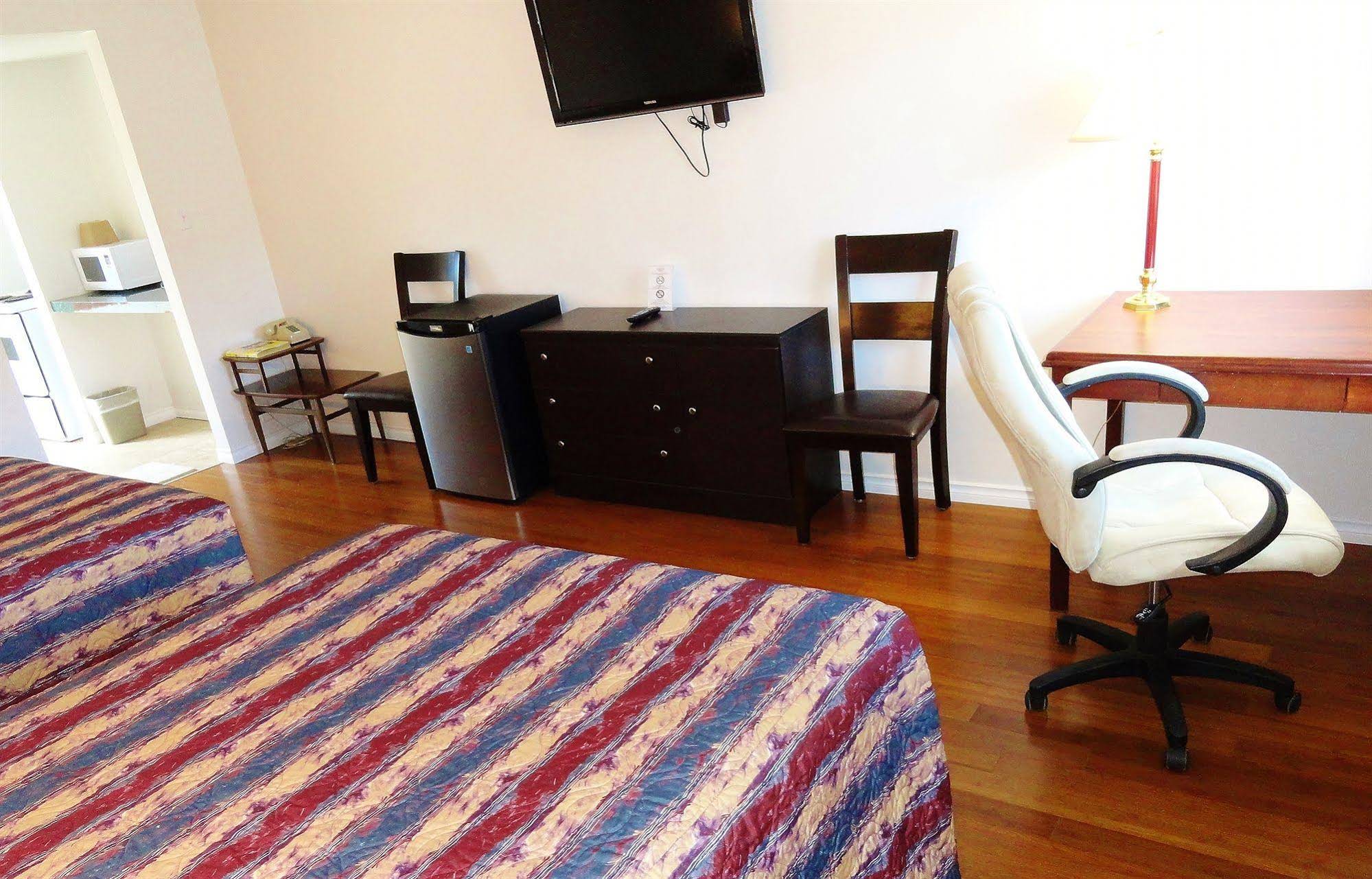 Canadas Best Value Inn & Suites Kamloops